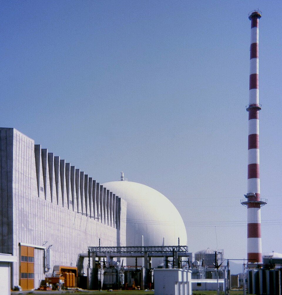 Containment dome and stack at a nuclear power plant